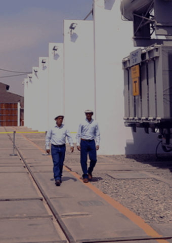 Trabajadores en central eléctrica de Enel Generación Perú